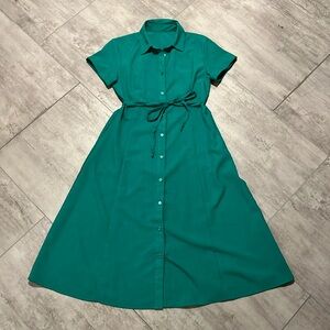 M-L Emerald green button up flare midi dress classy elegant modest sophisticated